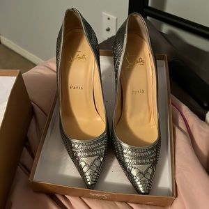 Christian Louboutin sliver size 37